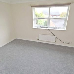 2 bedroom house to rent Lastingham Grove, Emerson Valley, Milton Keynes, Buckinghamshire, MK4 - Photo 2