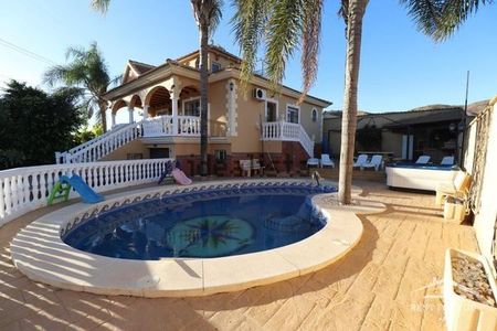 Alquiler de casa o chalet independiente en Jardines de Alhaurín-Huerta Alta-Fuensanguínea - Photo 3