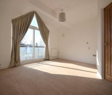 4 Bedroom Detached To Let - Photo 4
