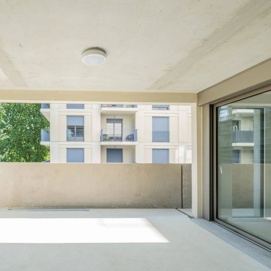 Rental Apartment Bordeaux Saint-Jean - Photo 1