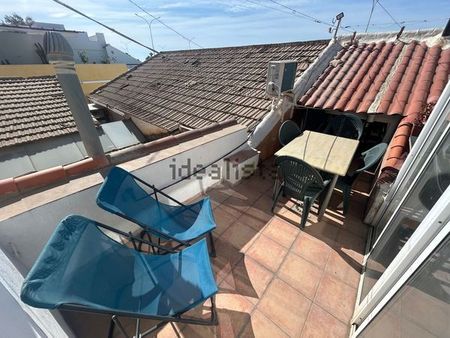 Alquiler de chalet adosado en Calle Almería - Photo 2