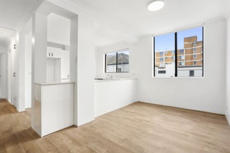 Unit 7/108 Beach Street, - Photo 3