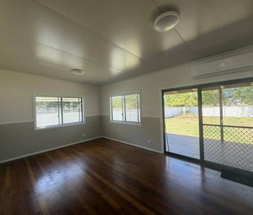 Spacious Home Freshly Renovated - Photo 1