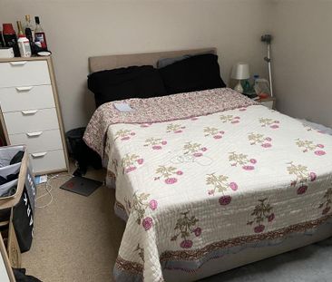3 bedroom flat to rent - Photo 5