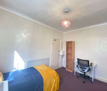 Double Room with Kitchenette Available in Gillingham Room 3 - Photo 2