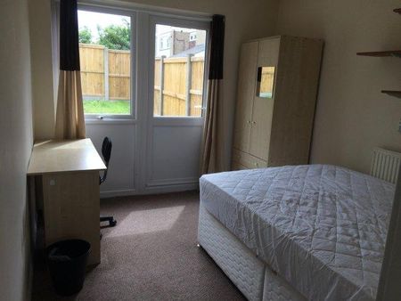 5 bedroom house share to rent - Photo 3