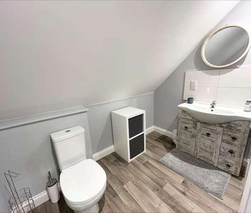 Ashford Hill, Berkshire, RG19 - Photo 4