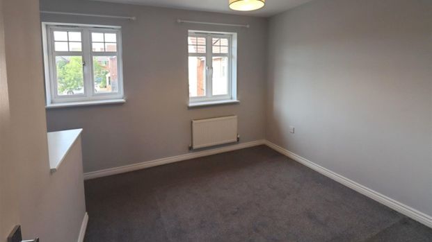Rowans Close, Crewe - Photo 1