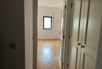 Excelente T3 duplex para arrendar com vista Mar, Foz - Porto