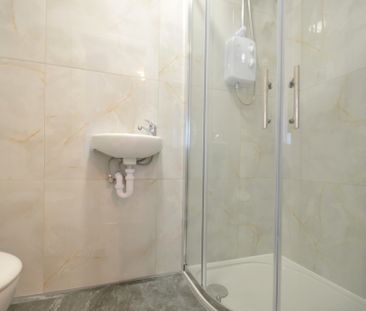 1 bedroom Property to rent - Photo 1