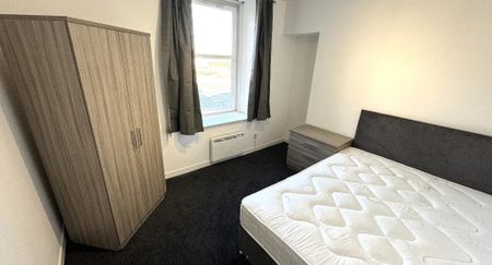1 Bed Flat, Menzies Road, AB11 - Photo 2