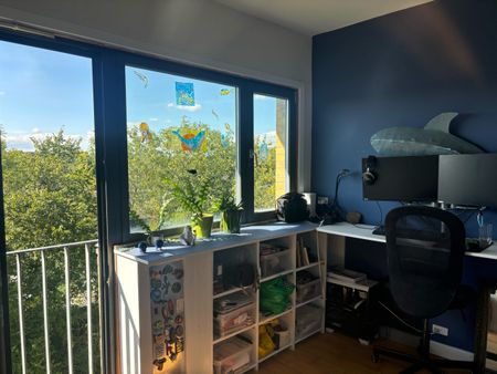 Lys og fuldt møbleret 3-værelses – 12 måneders leje - Photo 2