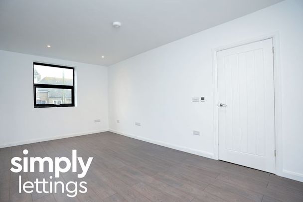 2 Bed property for rent - Photo 1