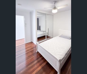 Spacious 4-Bedroom Family Home with Stunning Views in Mount Gravatt - Photo 6