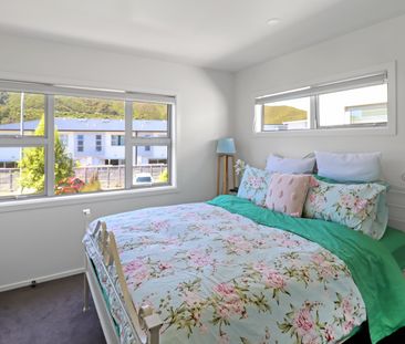 Townhouse Living - Photo 4