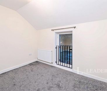 3 bedroom terraced house to rent - Photo 5