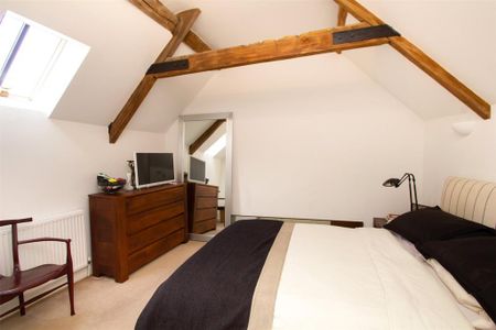 1 bedroom barn conversion to rent - Photo 3