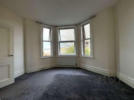 Shorncliffe Road, Folkestone, CT20 - Photo 4