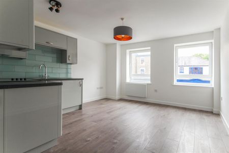 High Street, Newmarket - Photo 5