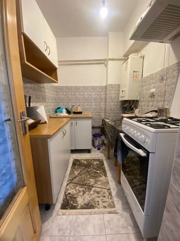 Garsonieră vis a vis de Hala Centrală, etaj 2 - Fotografie 5