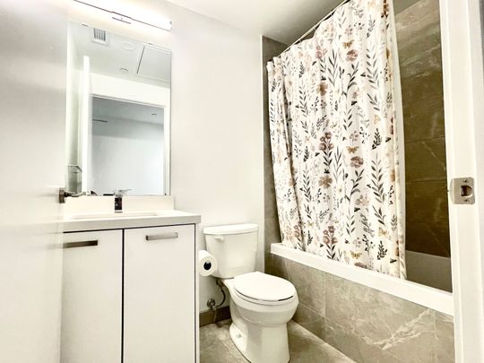 For Lease - 458 Richmond St W Street Unit# 903, Toronto, Ontario - Photo 1