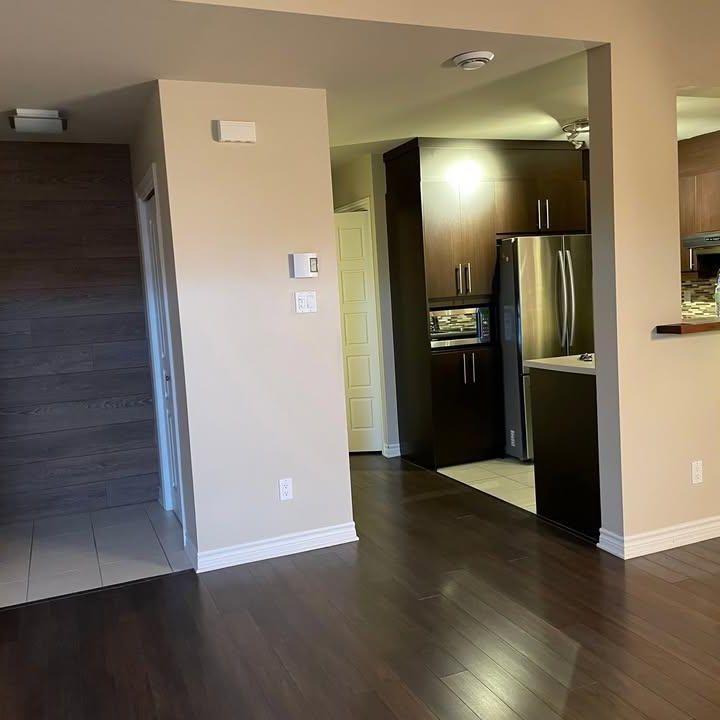 Grand 4 1/2 avec Mezzanine à louer ! - Photo 1