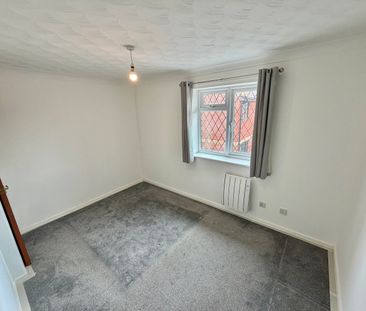 Amber Mead, Taunton, Somerset - Photo 5