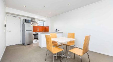 Stylish 2-Bedroom Apartment at Federal City Apartments - Photo 4