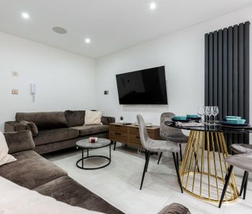 5 bedroom house to rent - Photo 2