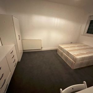 Room in a Shared House, Muswell Hill Broadway, N10 - Photo 2