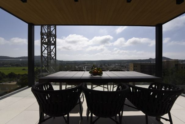 Apartamento de lujo sin amueblar en Santa Ponça, Calvia. 4 dormitorios, terraza, parking. - Photo 1