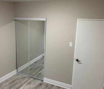 For Lease - 180 Mississauga Valley Boulevard Unit# 4, Mississauga, ... - Photo 5