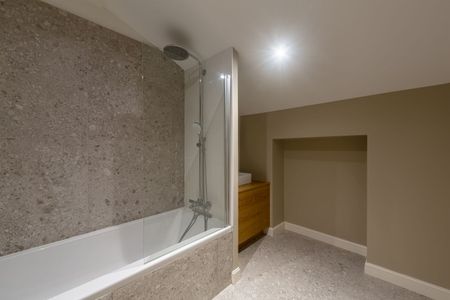 SAINTE CROIX – VASTE APPARTEMENT HAUT DE GAMME - Photo 5