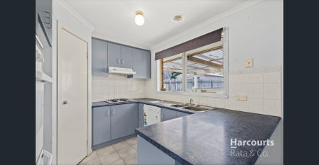 Spacious and Light-Filled Home in Mill Park - Photo 5