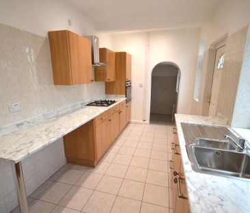 2 bedroom end of terrace house to rent - Photo 6