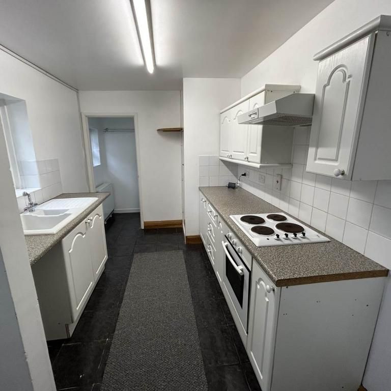 2 bedroom terraced house to rent - Photo 1