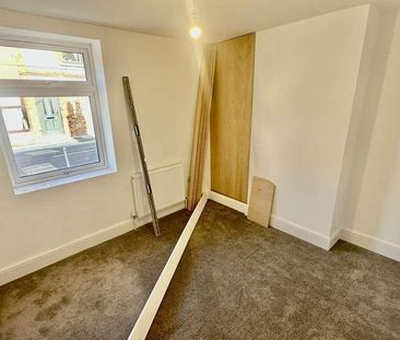 Deverill Rd, Warminster, BA12 - Photo 4