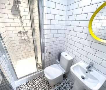 6 bedroom terraced house to rent - Photo 4