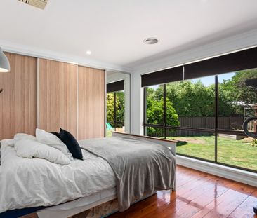 Spacious Family Living with Golf Course Frontage & Solar Savings - Photo 5