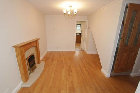 3 bedroom semi-detached house to rent - Photo 3