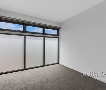 2/18 Becket Avenue, Bentleigh East - Photo 1