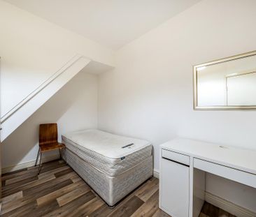 3 bedroom detached house to rent - Photo 4