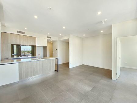 Stunning 2 Bedroom Apartment With City Views! - Photo 4