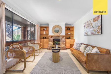 Rare gem in Wentworthville's prestigious 'Dorothy Mount' locale - Photo 3