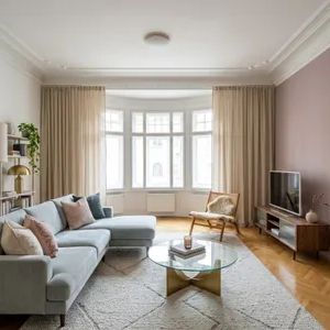 ERSTBEZUG NACH GENERALSANIERUNG! Schöne 5-Zimmer Altbauwohnung mit S/W-Balkon nahe Rochusmarkt, 1030! - Photo 1