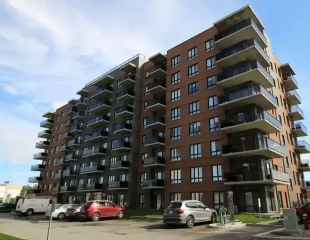 H1 Harmonie Urbaine | 120 Hymus blvd., Pointe-Claire - Photo 1