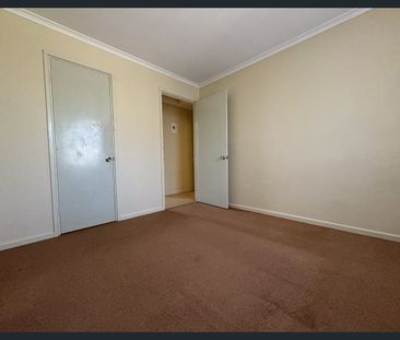 5 Barber Court, Port Augusta West - Photo 4