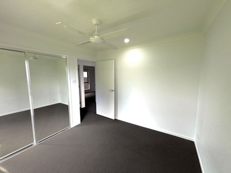 Convenient Living - Perfect For Young Families / Professionals - Photo 2