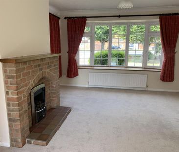 3 bedroom detached bungalow to rent - Photo 1