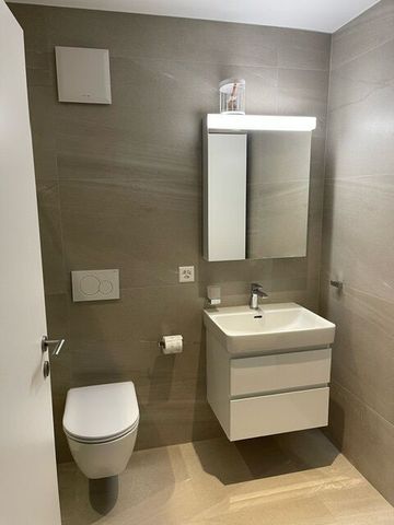 Beautiful 2.5p recent with balcony for rent - Photo 3